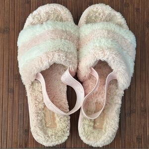 Koolaburra by UGG Fuzzy Slippers Size 9